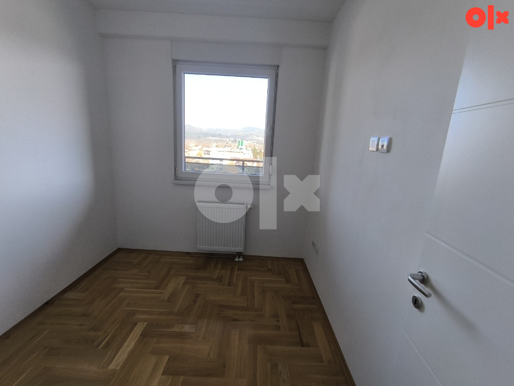 Nov useljiv stan od 53m2  iza hotela IN Budžak 3