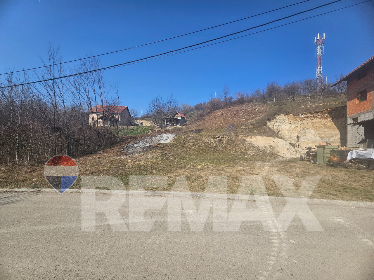 Plac 708m2/ građevinska dozvola/Drakulić 3