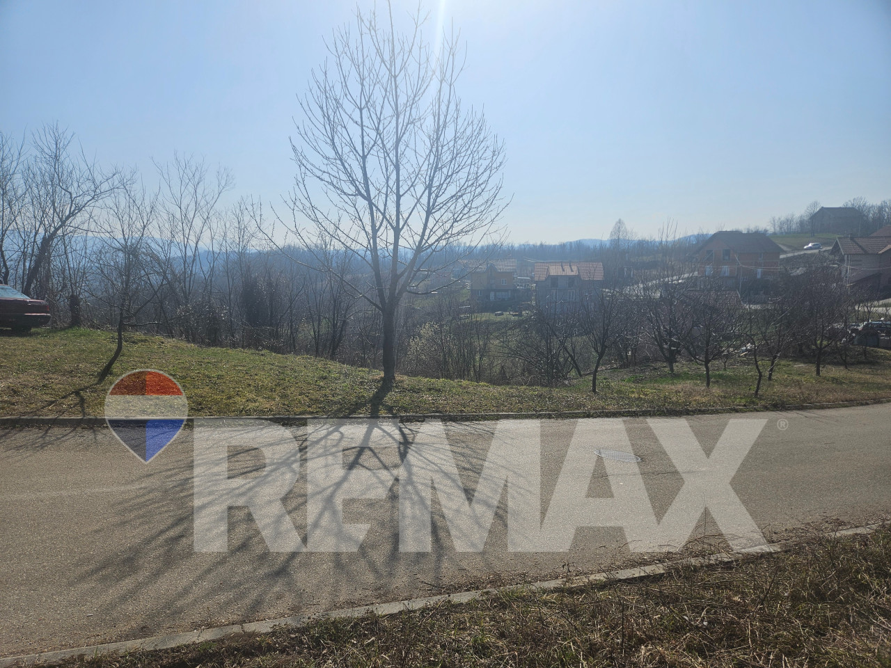 Plac 708m2/ građevinska dozvola/Drakulić 4