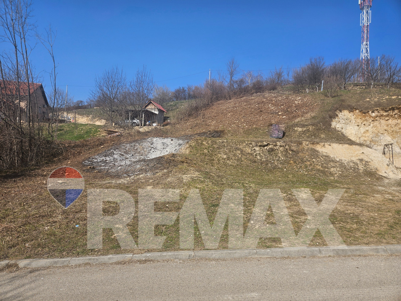 Plac 708m2/ građevinska dozvola/Drakulić 5