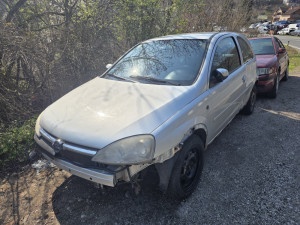 Opel corsa c 1.2 benzin 55 kw 2005 god bih papiri - dijelovi