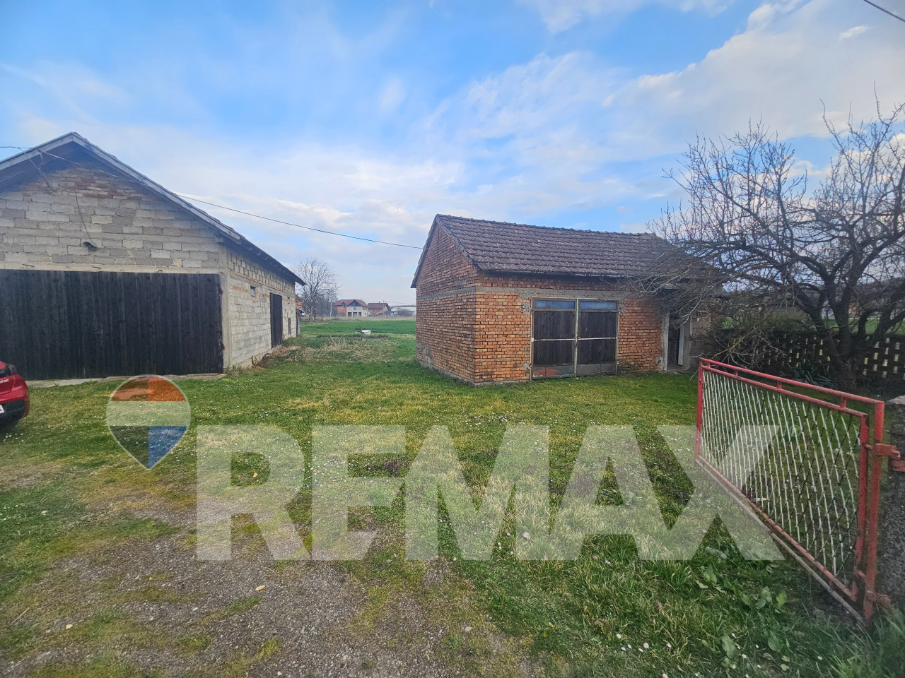 Odlična prilika- 4400m2 zemljišta sa kućom/Veliko Blaško 14