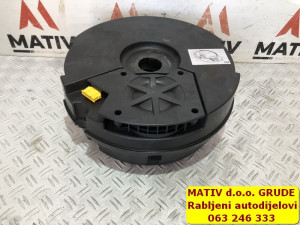 SUBWOOFER VW Passat B8 2015 DYNAUDIO SBW813