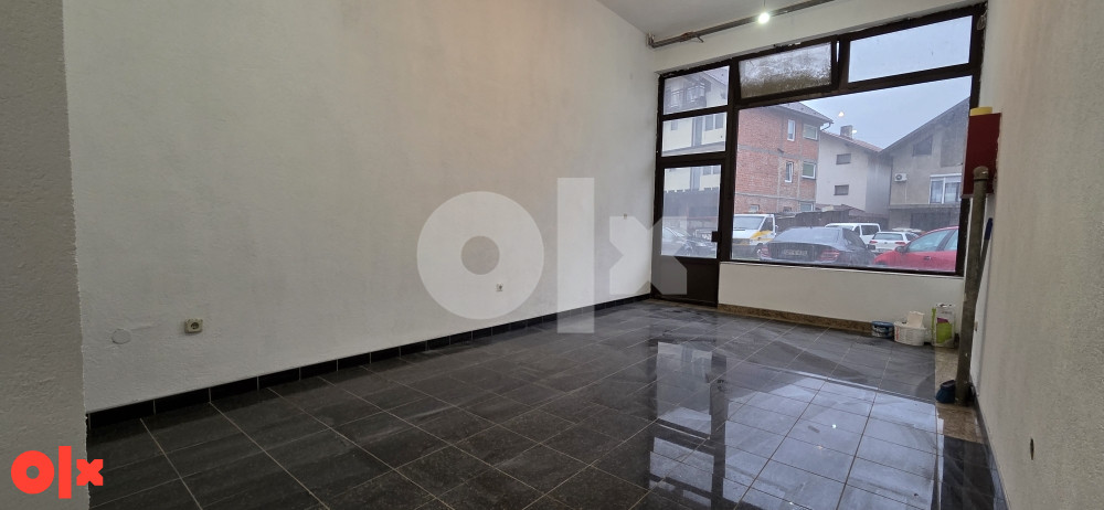 Poslovni prostor Živinice 30m2 Iznajmljivanje Najam  **061412226 2