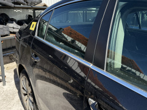 zadnja desna vrata pasat 7