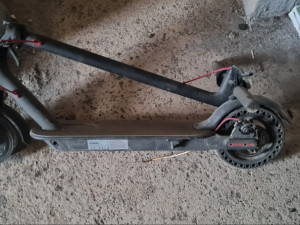 Xiaomi el. romobil m365  elektricni skuter za dijelova dijelovi