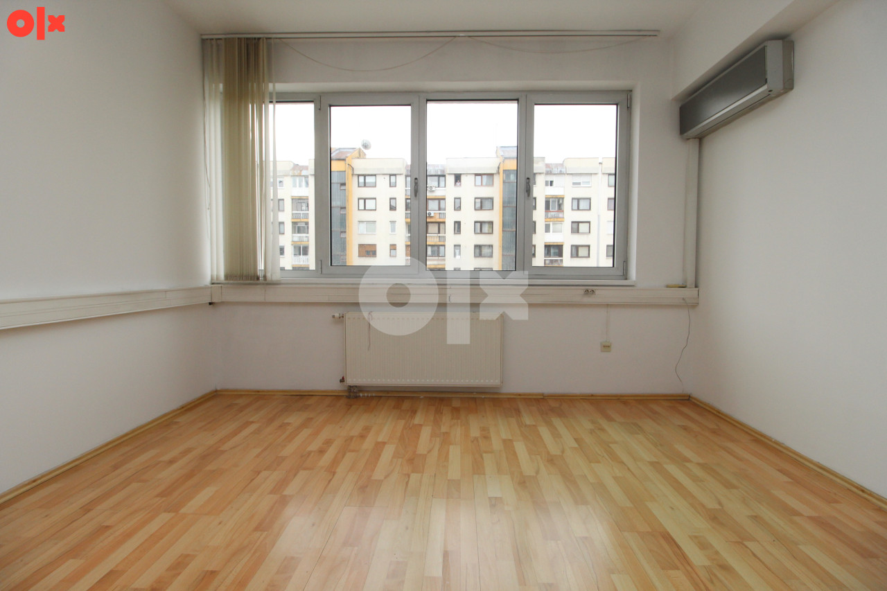 100938 Poslovni prostor 330m2, Socijalno 8