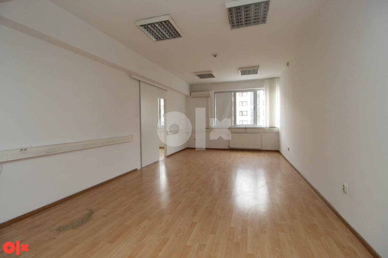 100938 Poslovni prostor 330m2, Socijalno 10