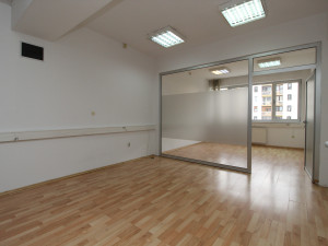 100938 Poslovni prostor 330m2, Socijalno photo 4