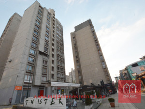 Trosoban stan 80m2 Alipašino Polje A faza