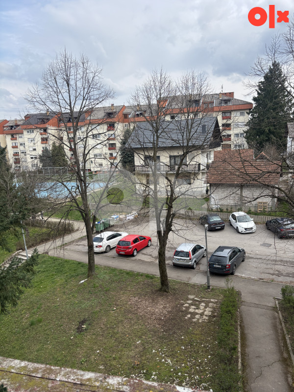 Komforan porodični stan 73m2 Rajka Bosnica, Starčevica 2