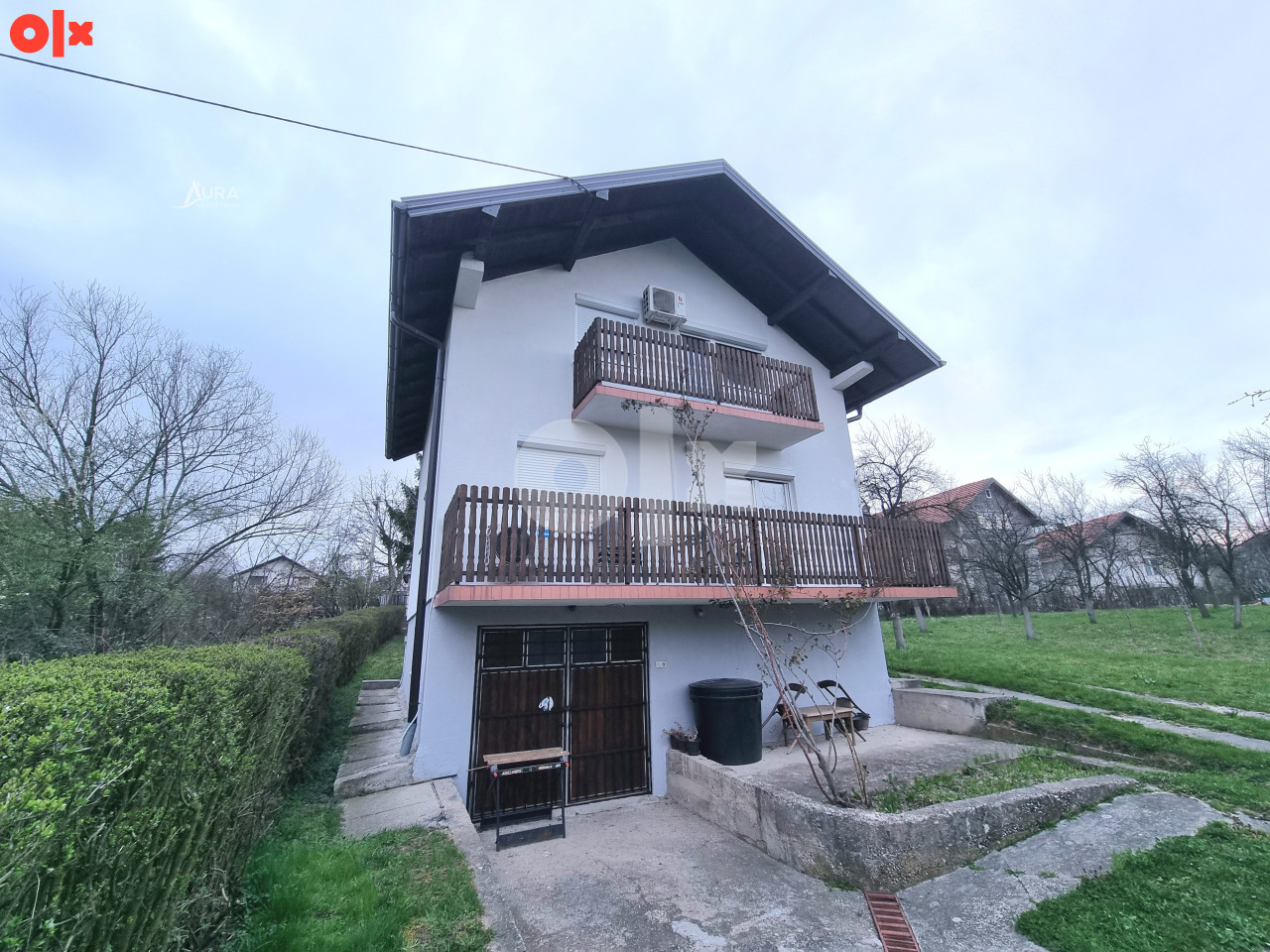 AURA/ Kuća na prostranom placu / Ilidža