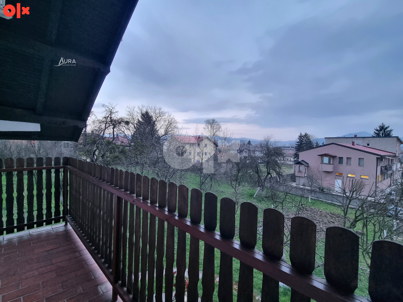 AURA/ Kuća na prostranom placu / Ilidža 19