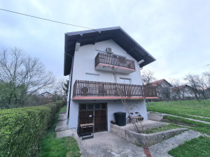 AURA / House on a spacious plot / Ilidža