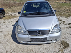 Mercedes a klasa stranac