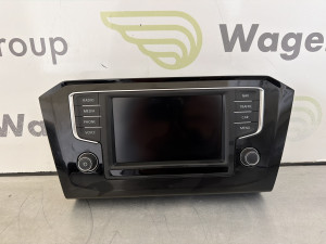 Radio navigacija Volkswagen Passat 8