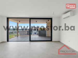 TROSOBAN APARTMAN S PARKINGOM I OSTAVOM, NOVIGRAD, HR