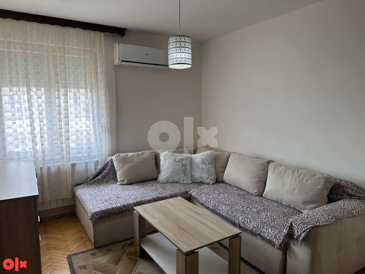 Izdajem namješten stan u centru Bijeljine