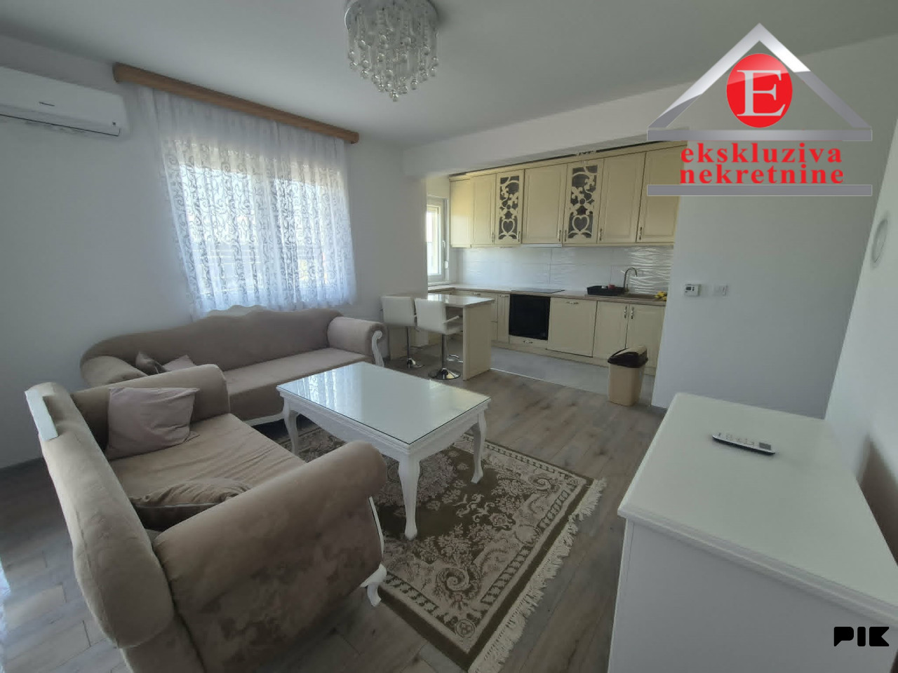 KOLOBARA - Stylishly furnished three-room apartment, 60 m2 photo 3