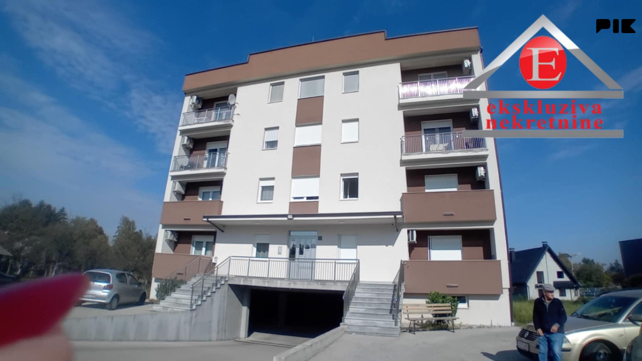 KOLOBARA - Stilski namješten trosoban stan 60 m2 Š