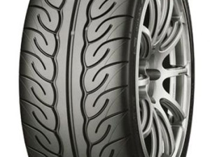 GUME YOKOHAMA 195 50 15 TL AD08RS semi-slick 82V TRKE STREET RACE