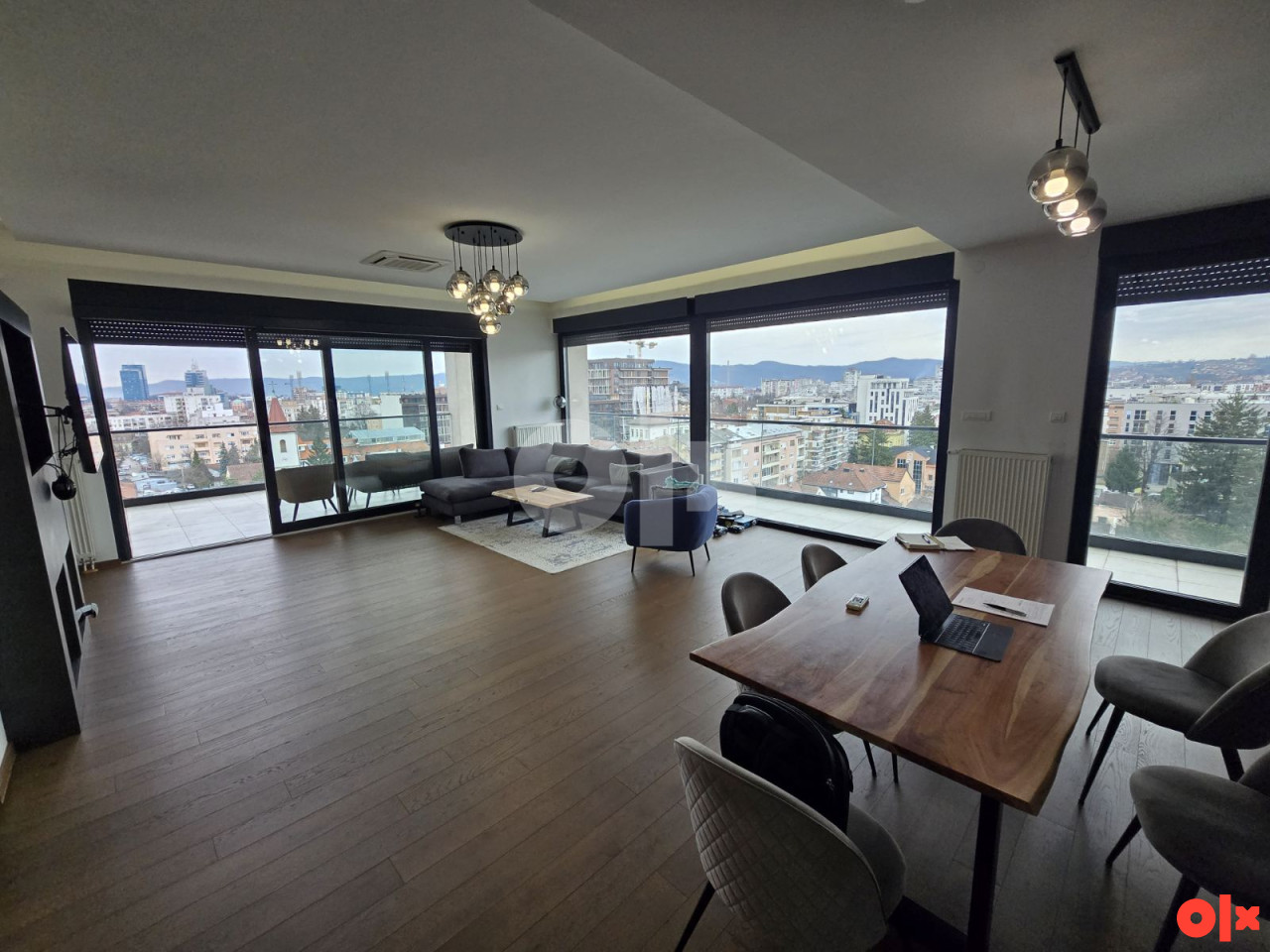 LUKSUZNI PENTHAUS 220M2 Centar Jevrejska Banja Luka ZAKUP 3