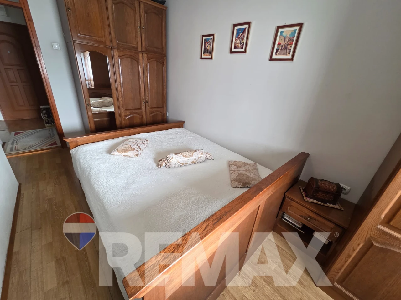 Odličan trosoban stan u Romanijskoj ulici, 73m2, ostava 4m2 11