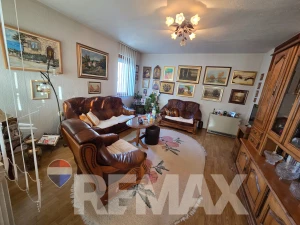 Odličan trosoban stan u Romanijskoj ulici, 73m2, ostava 4m2 photo 2