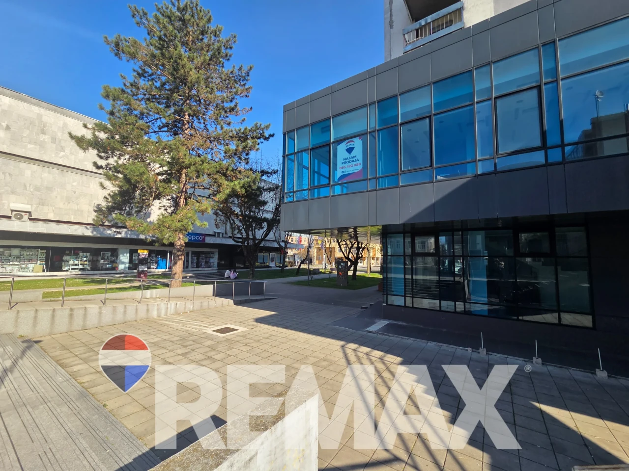 Višenamjenski prostor Gradiška,290m2,strogi centar,top vidljivost 4