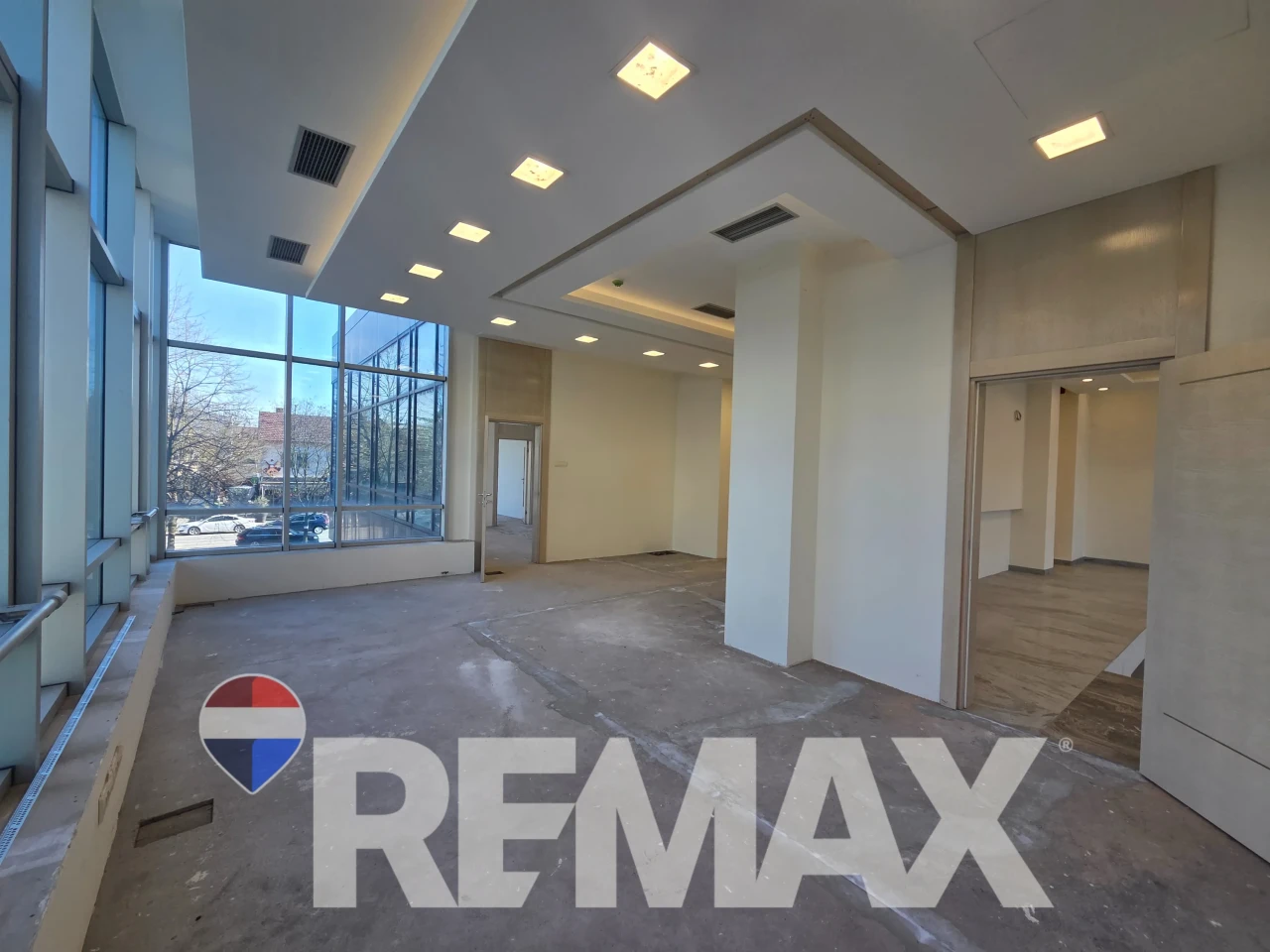 Poslovni prostor 290m2, Gradiška, vrhunska lokacija 11