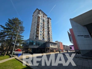 Commercial space 290m2, Gradiška, prime location