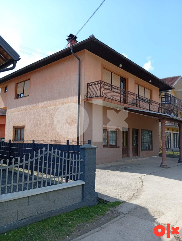 Kuća Turija (Lukavac) - 180 m2 + 60 m2 poslovni prostor