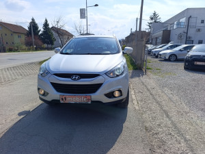 Hyundai ix35 2.0 dizel 4x4 NAVI SENZORI KAMERA