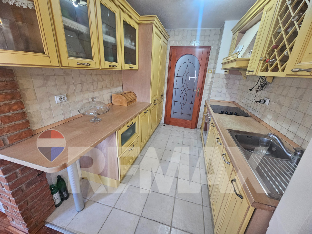 Odličan 4-soban stan 92m2/naselje Sunca 8