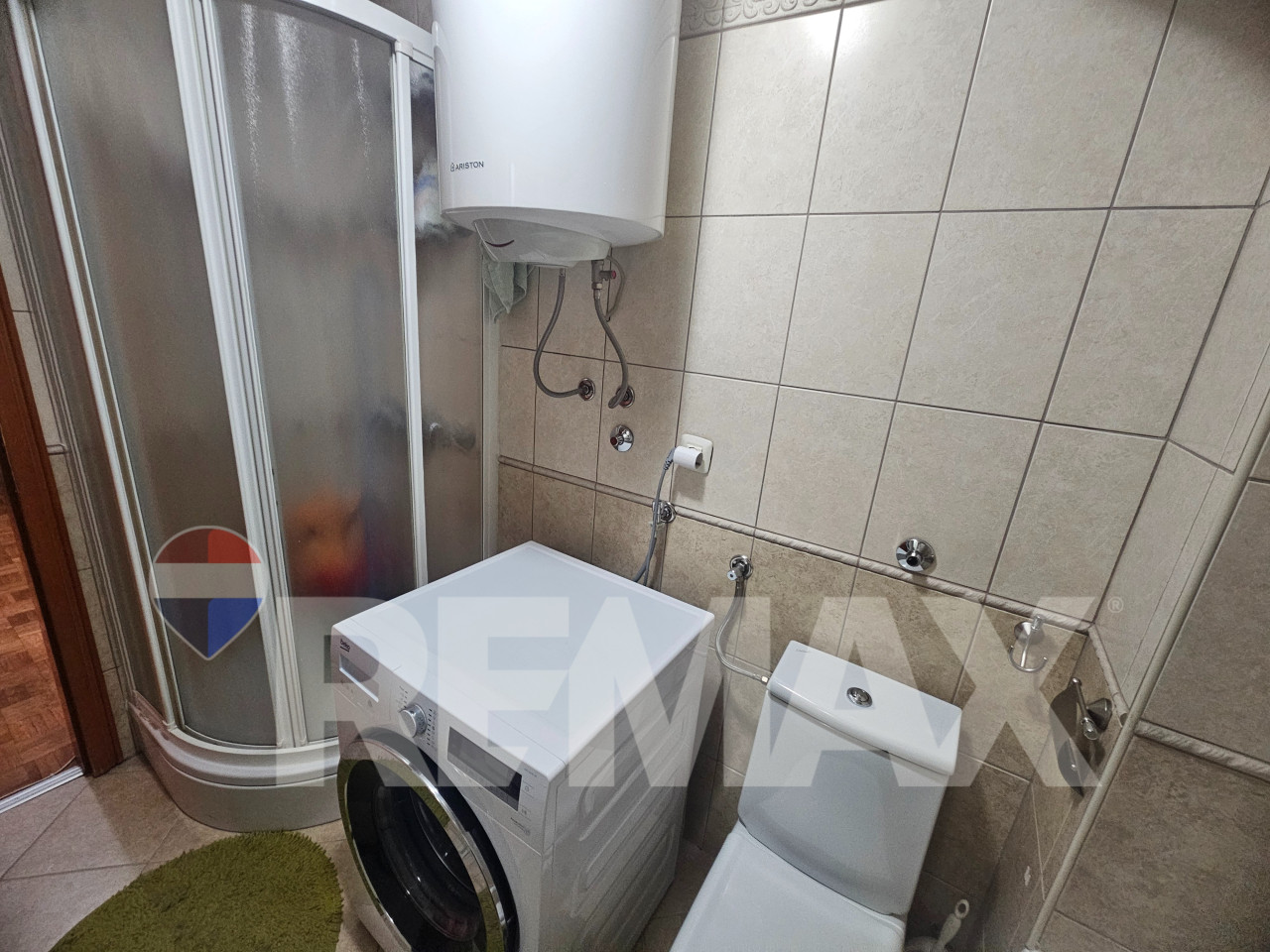 Odličan 4-soban stan 92m2/naselje Sunca 21