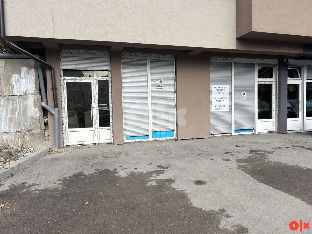 Iznajmljujem / 3 parking mjesta / Kakanj Centar 2