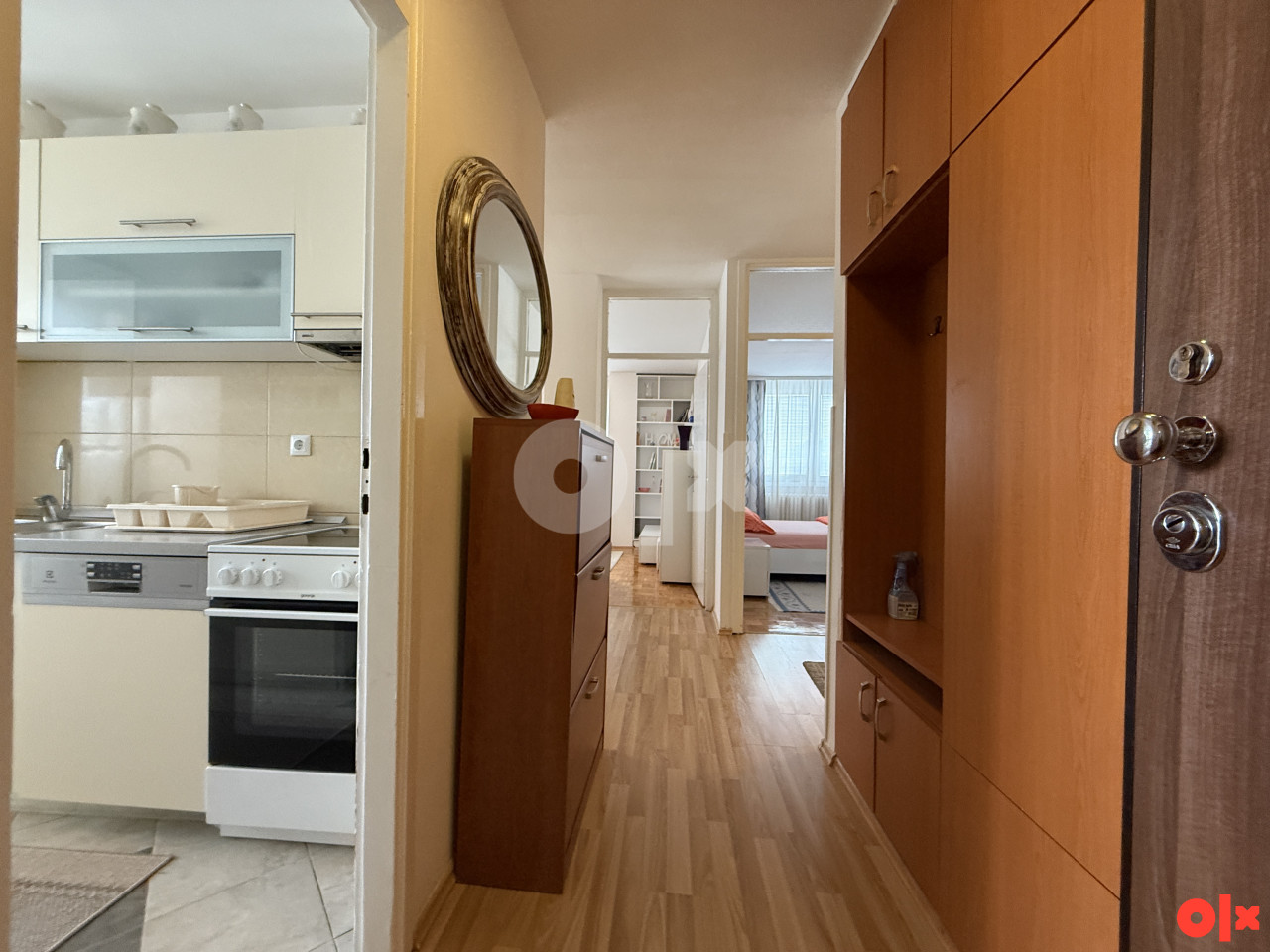 Namješten trosoban stan Alipašino Polje Sarajevo 72 m2 3