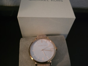 Zenski sat Michael Kors