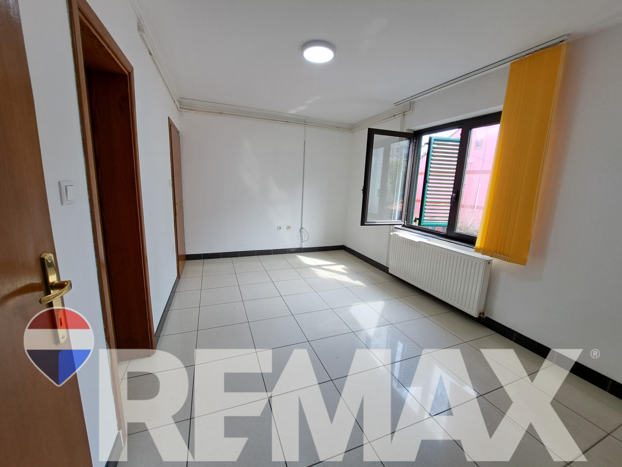 Poslovni prostor 125m2/ Odlična lokacija u Centru 2