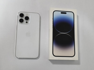 IPHONE 14 PRO MAX 256GB 95% BH Bez tragova koristenja Garancija