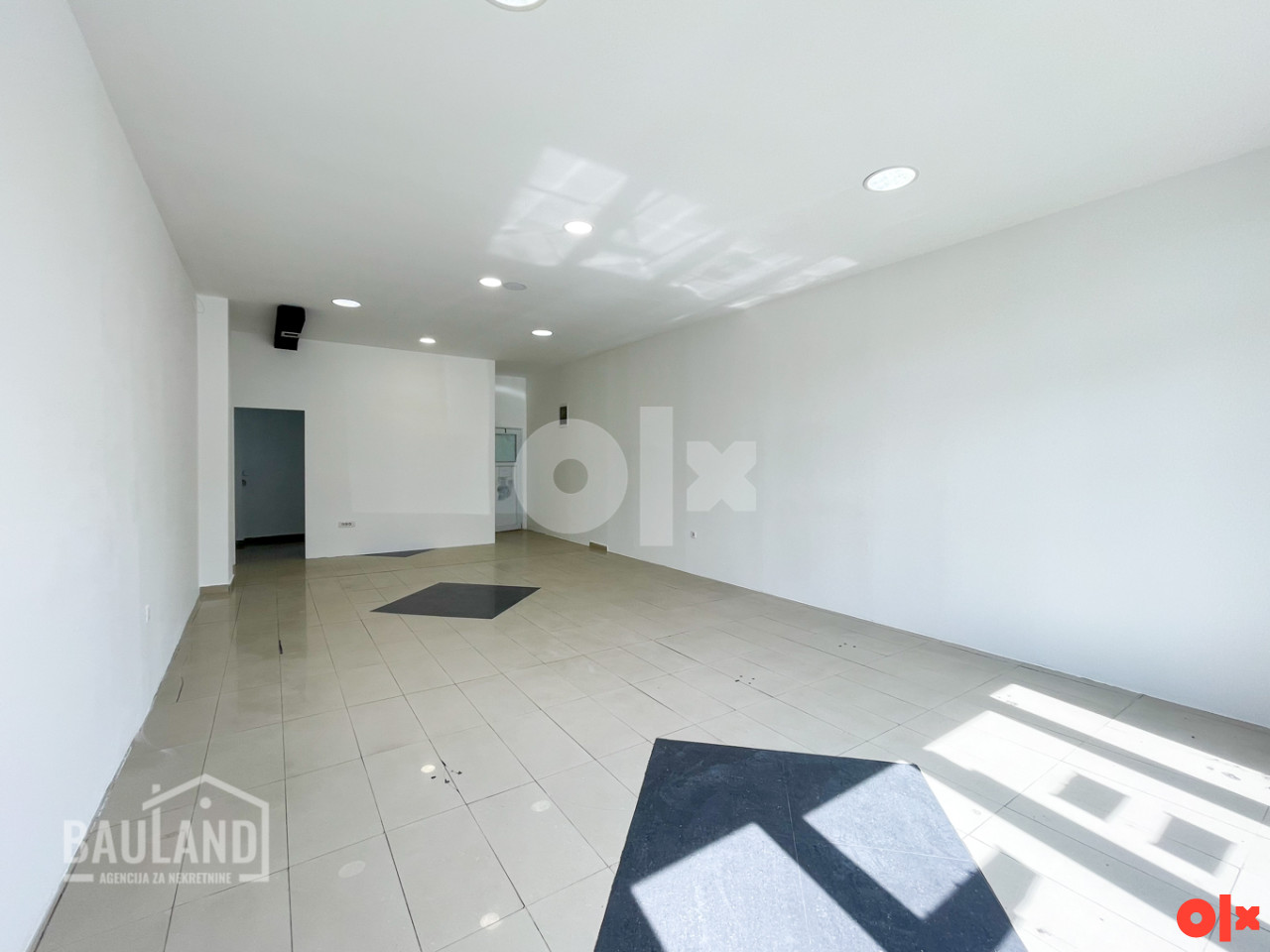 BAULAND/ Višenamjenski poslovni prostor 140m2 Binježevo 3
