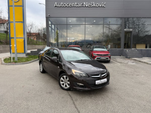 Opel Astra J 1.6i Notchback AUTOMATIK 2015