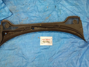 AUDI A3 PLASTIKA ISPOD BRISAČA