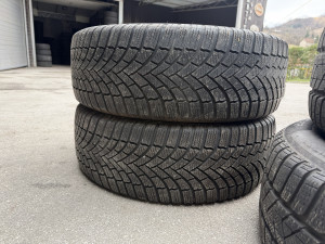 Prodajem 2 gume 225/60/18 Bridgestone 2023.g