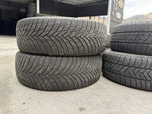 Prodajem 2 gume 225/60/18 Firestone 2023.g