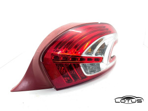 Desna štoplampa Peugeot 208 2012-2015