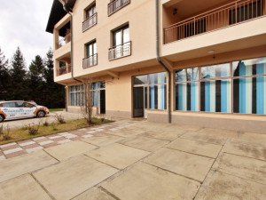 Poslovni prostor sa dva parking mjesta, Vojničko polje