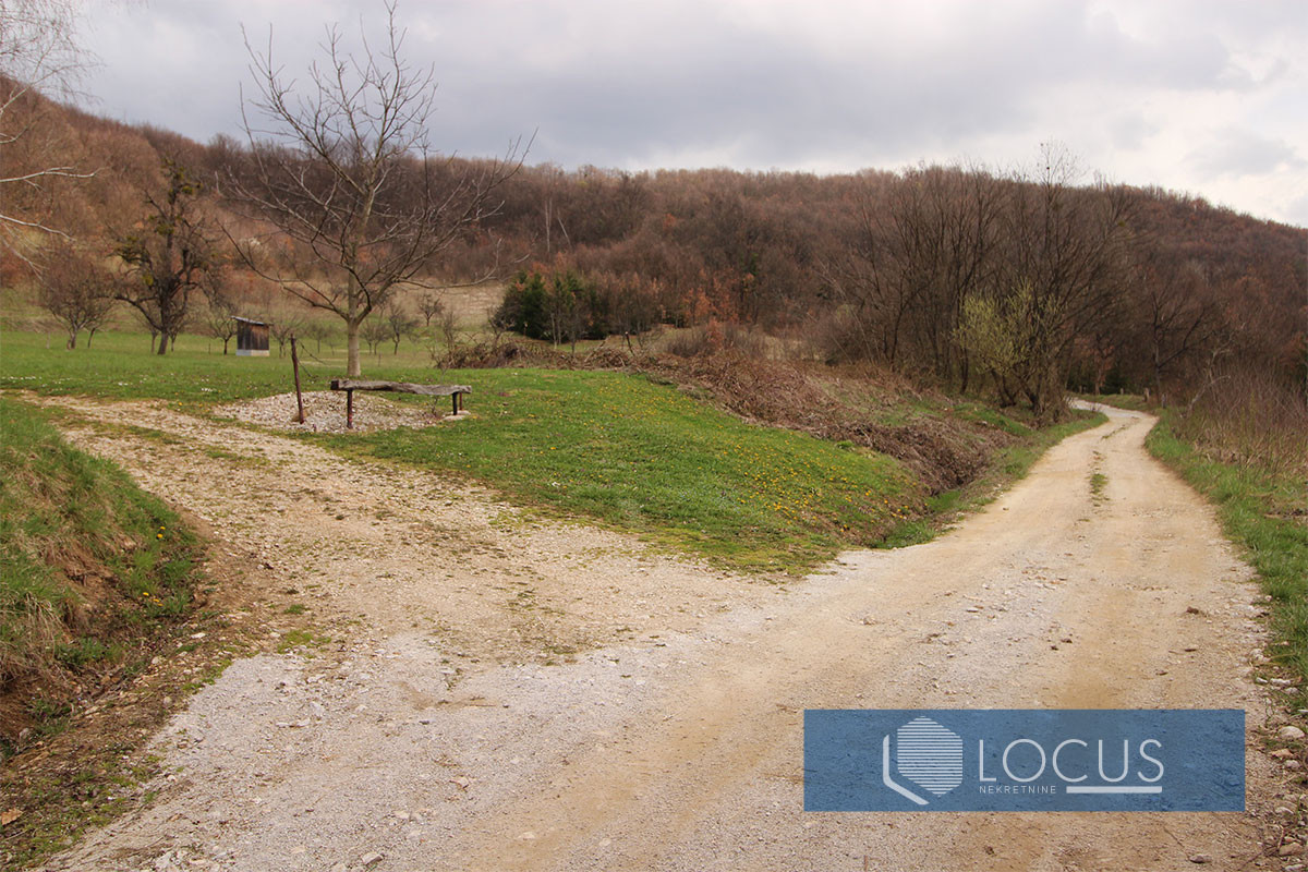 LOCUS: Zemljište površine 3.118m2, Brnjaci, Kiseljak 8