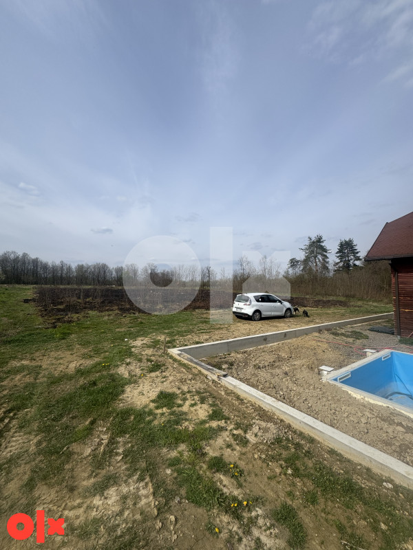 Plac zemljiste Gradacac 2200m2 2