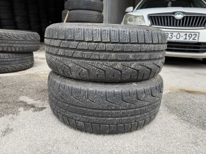 Prodajem 2 gume 225/50/17 Pirelli 6mm